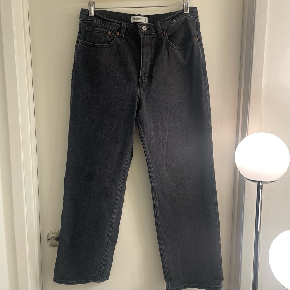 Abercrombie & Fitch Straight Leg Jeans in Washed Black